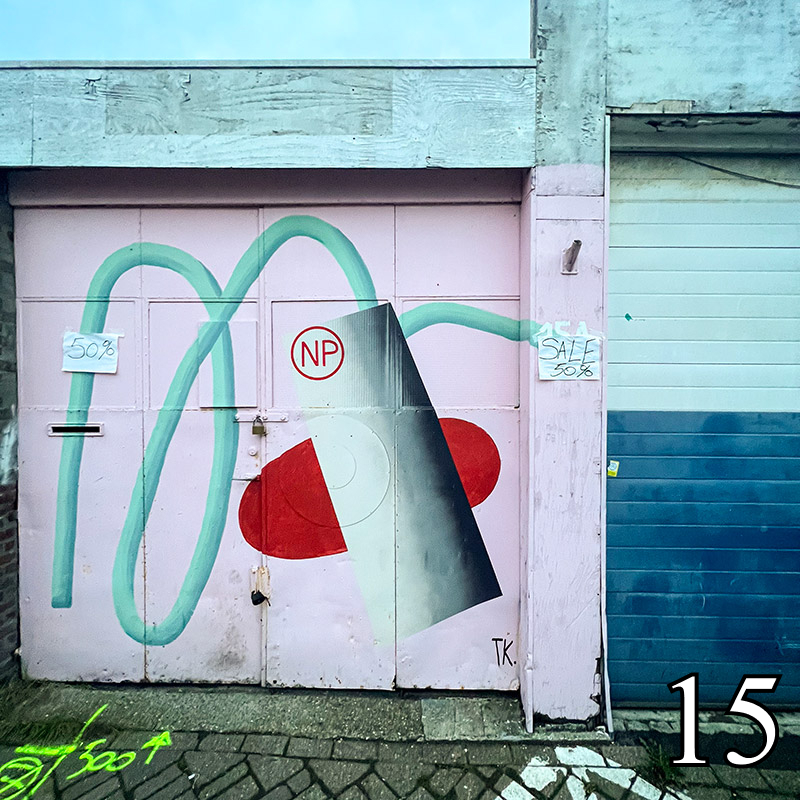 photo of a closed down garage